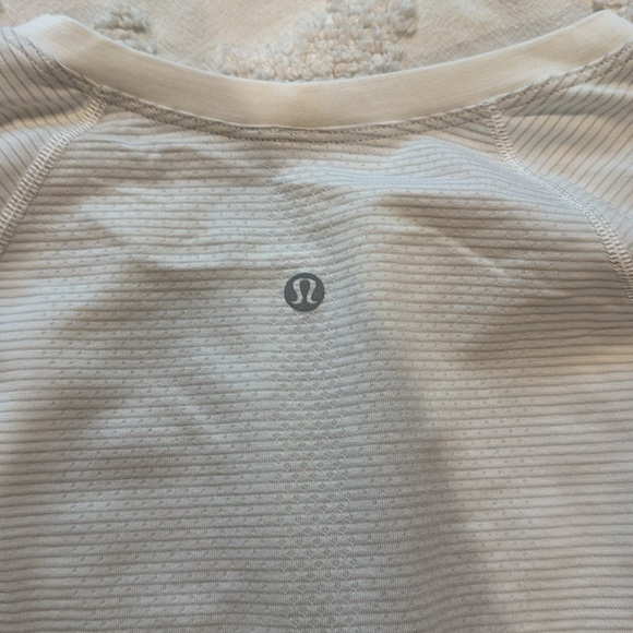 Swiftly Tech Long-Sleeve Shirt 2.0 (Hip Length) - Picture 6 of 6